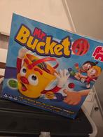 Mr. Bucket - Gooi-ze-in-de-emmer racespel!, Drie of vier spelers, Ophalen of Verzenden, Zo goed als nieuw, Reisspel