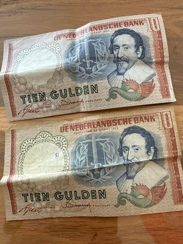 Twee 10 Gulden biljetten uit 1953 - Rembrandt, Postzegels en Munten, Bankbiljetten | Nederland, Ophalen of Verzenden, 10 gulden