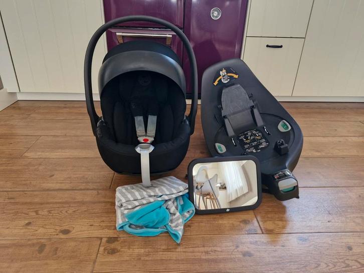 Cybex Cloud Z i-Size Plus Deep Black met 2x Base Z, Kinderen en Baby's, Autostoeltjes, Zo goed als nieuw, Overige merken, 0 t/m 13 kg