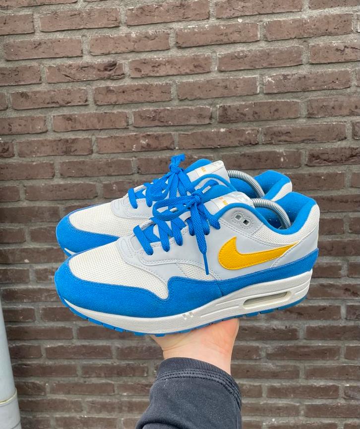 Nike Air Max 1 Signal Blue, Kleding | Heren, Schoenen, Zo goed als nieuw, Sneakers of Gympen, Overige kleuren, Ophalen of Verzenden