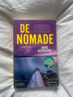 De Nomade - Anya Niewierra (Literaire Thriller), Boeken, Thrillers, Ophalen of Verzenden, Zo goed als nieuw, Europa overig