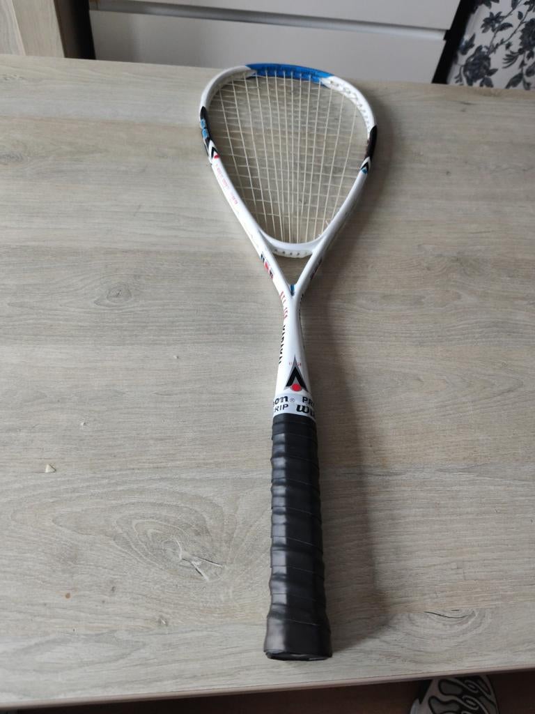 Karakal Squash Racket - Perfect voor beginners, Gebruikt, Ophalen of Verzenden, Wilson, Customerservice@wilson.com