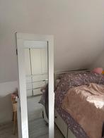 Witte sieraden spiegelkast, Ophalen