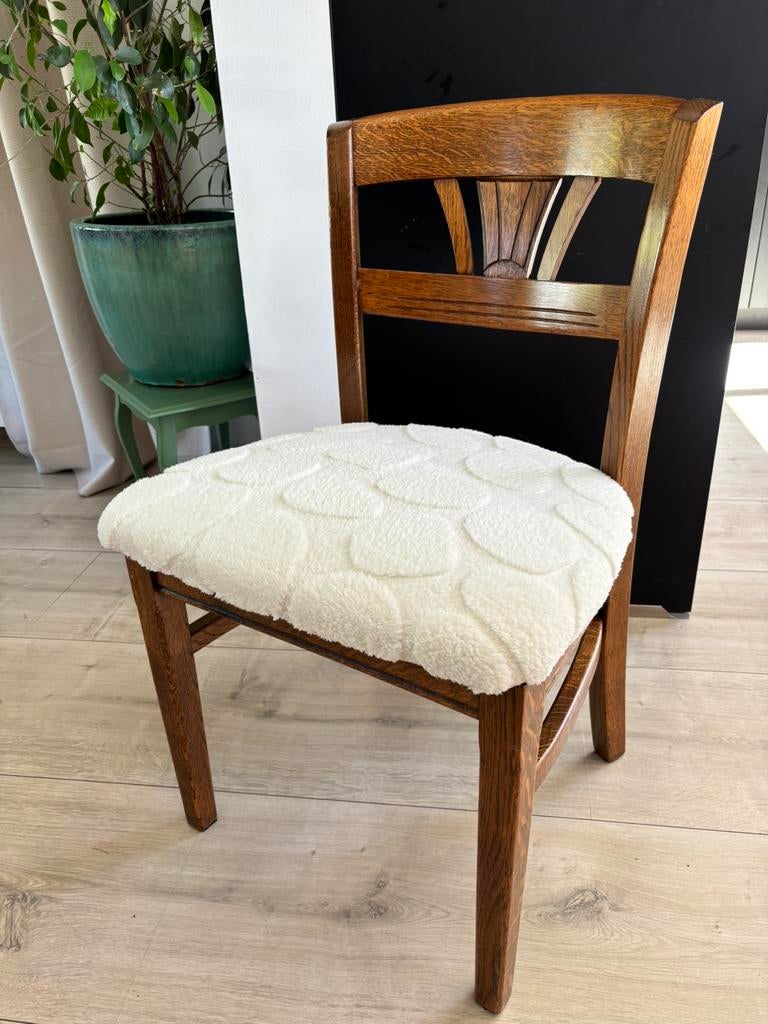 Eetkamerstoelen met teddy zitting, Huis en Inrichting, Ophalen, Zo goed als nieuw, Wit