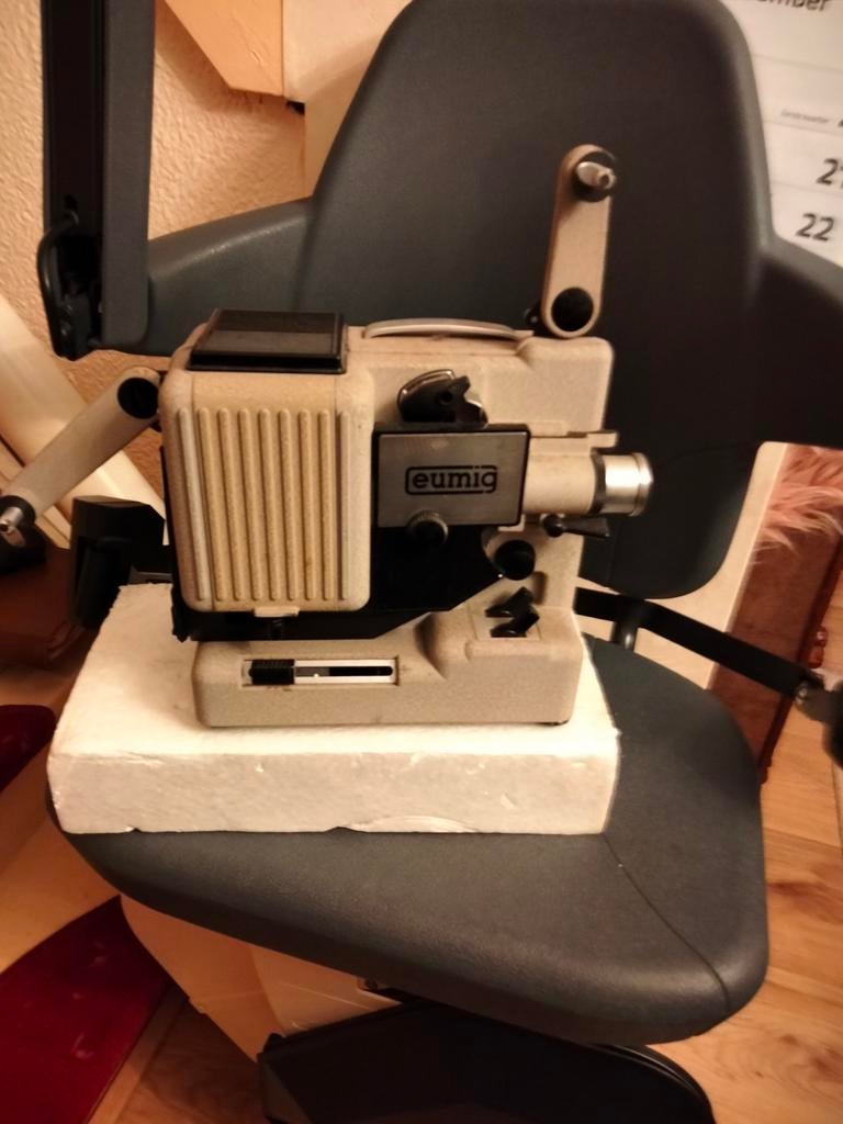Oude Eumig P8 Filmprojector - Vintage, Audio, Tv en Foto, Diaprojectors, Gebruikt, Ophalen