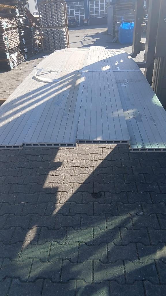 Restpartij composiet vlonderplanken 4 stuks 25 x 420 cm, Ophalen, Houthandel Jan Sok Joure, Houthandel Jan Sok Joure, X