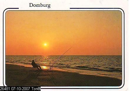 Ansichtkaart	Domburg	Visser, zee en ondergaande zon, Verzenden, 1980 tot heden, Gelopen, Zeeland