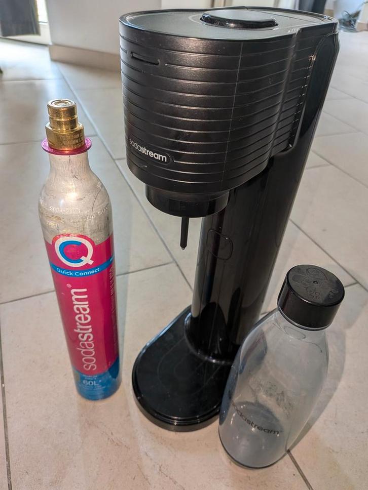Sodastream inclusief fles en cilinder, Witgoed en Apparatuur, Bruiswatermachines, Ophalen of Verzenden