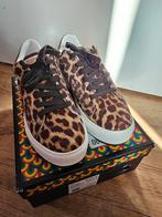 KURT GEIGER; LEOPARD PRINT SNEAKERS 39, Kleding | Dames, Ophalen of Verzenden, Zo goed als nieuw, Sneakers of Gympen