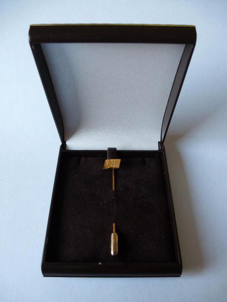 Gouden speld FNV - Origineel - 14 kt. goud, Antiek en Kunst, Antiek | Goud en Zilver, Goud, Verzenden