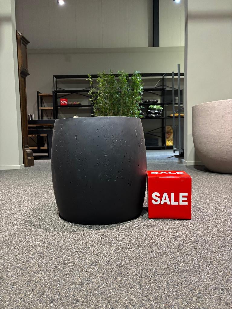 Grigio Modern Pot 55 x 55 cm van €307,- voor €156,-, Tuin en Terras, Bloembakken en Plantenbakken, Ophalen, Overige materialen