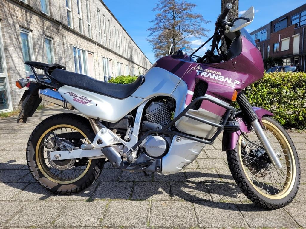 Honda Transalp XL600V All Road, 2 cilinders, 583 cc, Motorrijbewijs A, Particulier
