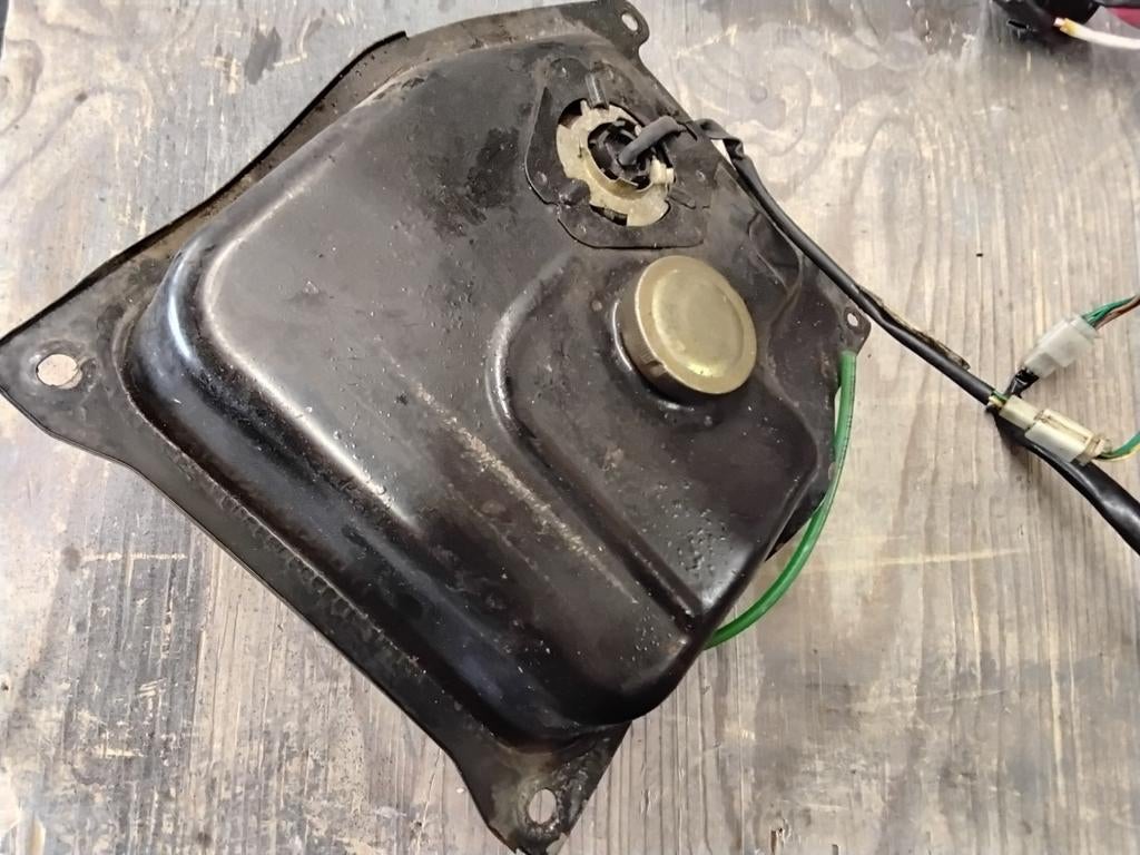 Benzine tank Sym allo / cello, Fietsen en Brommers, Brommeronderdelen | Scooters, Ophalen of Verzenden, Tank