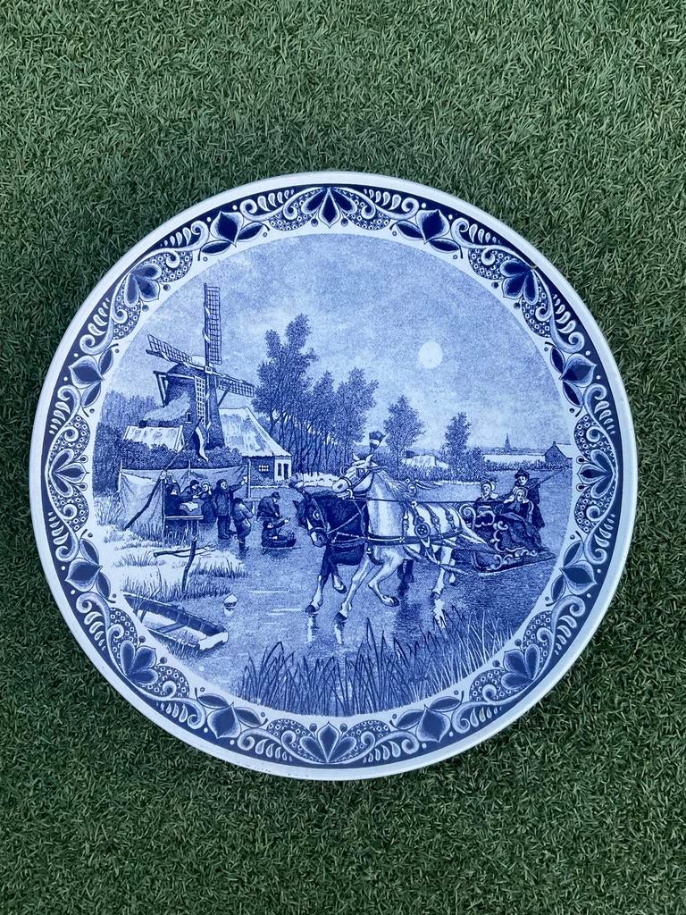 Delfts blauw wandbord met wintertafereel, Ophalen of Verzenden