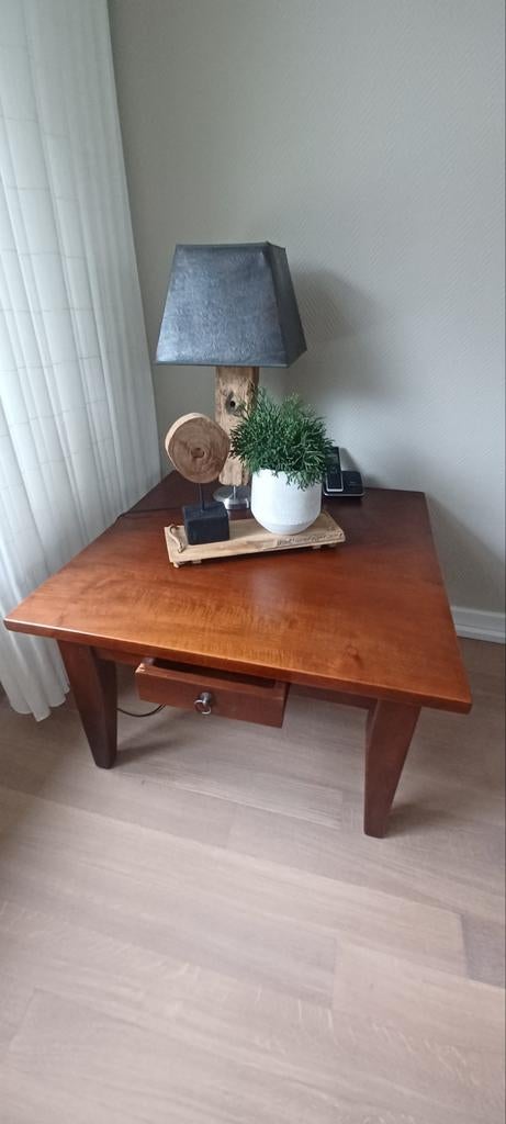 Teak houten bijzettafel., Huis en Inrichting, Tafels | Bijzettafels, Vierkant, Zo goed als nieuw, 75 cm of meer, Hout