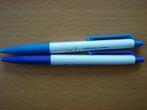 2 Reclame Pennen Paars en Blauw, Verzamelen, Pennenverzamelingen, Overige merken, Gebruikt, Balpen, Ophalen of Verzenden
