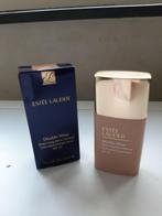 Estee Lauder  Double Wear Foundation Spf 20 Kleur 3C2 Pebble, Verzenden, Nieuw, Beige, Gehele gezicht