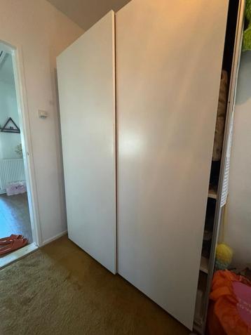 Kledingkast - Gratis af te halen beschikbaar voor biedingen