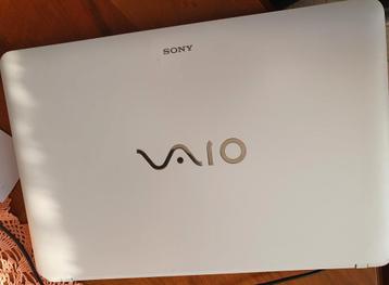 Sony Vaio 17 inch windows 8 gereset in perfecte staat.   beschikbaar voor biedingen