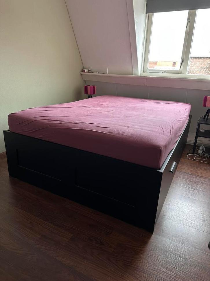 IKEA Brimnes bed + matras en dekbed, Huis en Inrichting, Slaapkamer | Bedden, Gebruikt, Tweepersoons, 140 cm, 200 cm, Zwart, Ophalen
