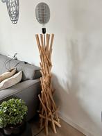 Vloerlamp van hout + lamp, Huis en Inrichting, Lampen | Vloerlampen, 150 tot 200 cm, Zo goed als nieuw, Hout, Ophalen