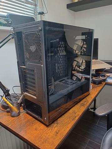 (Pc Case) Voor info check the beschrijving) beschikbaar voor biedingen