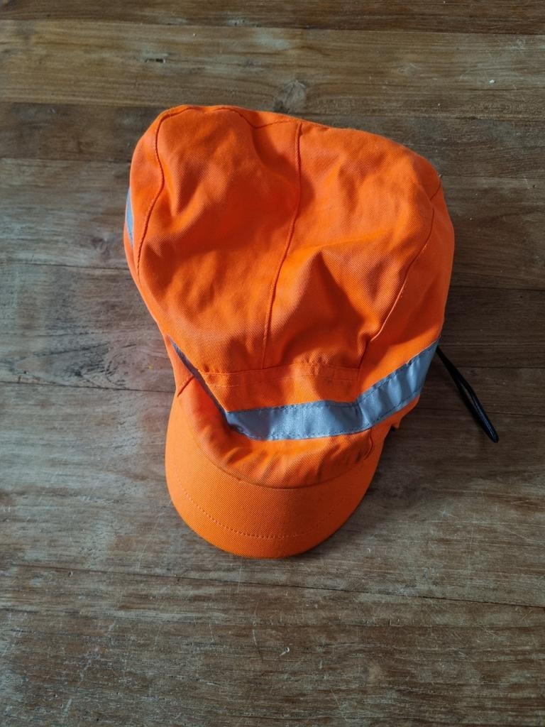 Gevoerde werk pet, Ophalen of Verzenden