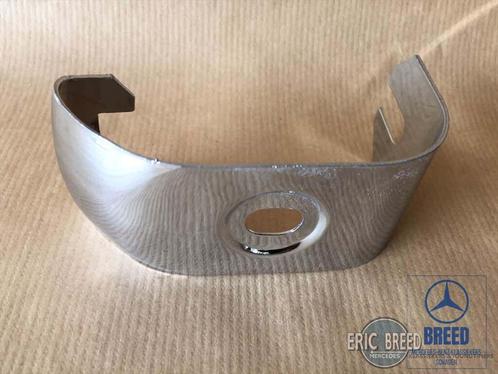 NOS afdekplaatje voorbumper Mercedes W114 W115 (/8) RP, Auto-onderdelen, Carrosserie en Plaatwerk, Bumper, Mercedes-Benz, Nieuw