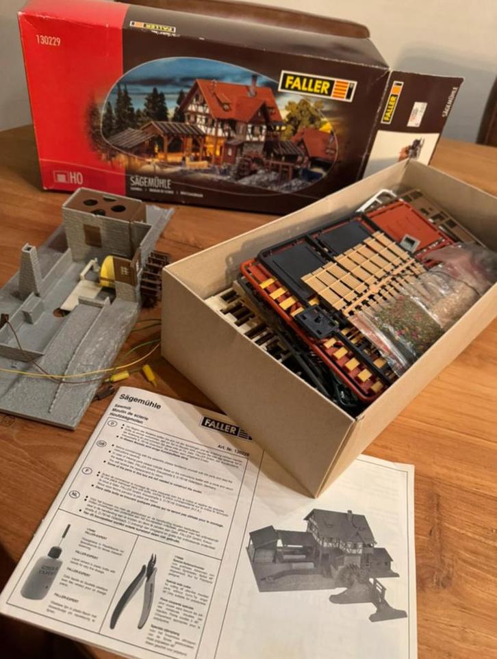 Faller zaagmolen met werkende moter 1:87, Hobby en Vrije tijd, Modeltreinen | H0, Zo goed als nieuw, Brug, Tunnel of Gebouw, Gelijkstroom of Wisselstroom