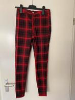 Zwart rood geruit broek - maat 38 H&M Divided ruitjes, Kleding | Dames, Broeken en Pantalons, Lang, Maat 34 (XS) of kleiner, Divided