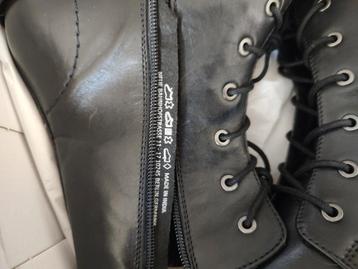 Zwarte enkellaarsjes maat 40 nieuw in de doos  beschikbaar voor biedingen