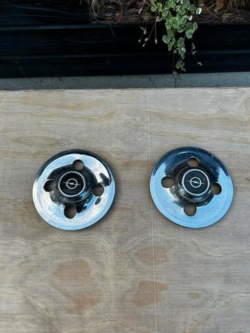 Opel GT wieldoppen beschikbaar voor biedingen