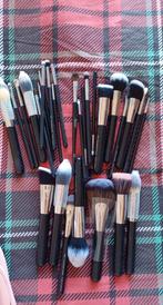 29 brostels makeup, Ophalen of Verzenden, Zo goed als nieuw