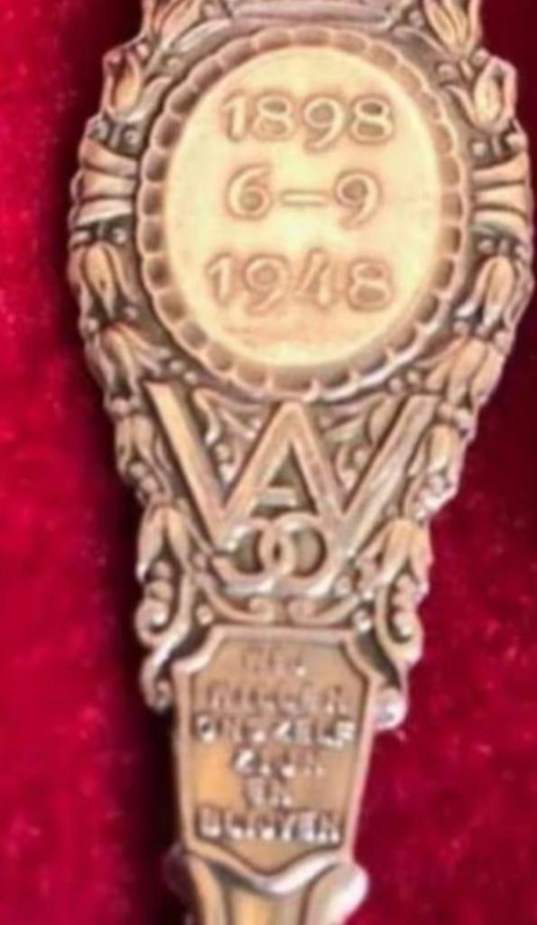 Verzilverd herdenkingslepeltje Wilhelmina 1948, Verzamelen, Koninklijk Huis en Royalty, Gebruikt, Speld(je) of Lepel(tje), Nederland