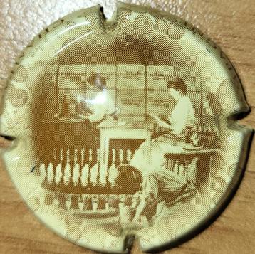 Champagnecapsule van VIGNERONS crème & bruin nr. 703d beschikbaar voor biedingen