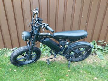 Nette zwarte fatbike V20 beschikbaar voor biedingen