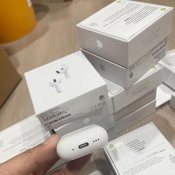 🎧 AirPods Gen 4 met Active Noise Cancelling NIEUW‼️ beschikbaar voor biedingen