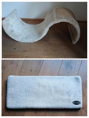 Lig- en krabplank & relax-mat, samen €8 beschikbaar voor biedingen