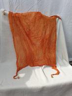 Leuke oranje sjaal met belletjes., Kleding | Dames, Mutsen, Sjaals en Handschoenen, Ophalen of Verzenden, Sjaal, Zo goed als nieuw