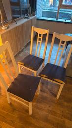 Drie stoelen met versleten zitting - Opknapper, Ophalen, Gebruikt, Drie, Wit
