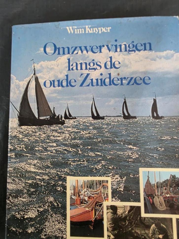 Omzwervingen langs de oude Zuiderzee - Wim Kuyper, Boeken, Geschiedenis | Stad en Regio, Gelezen, 20e eeuw of later, Ophalen of Verzenden