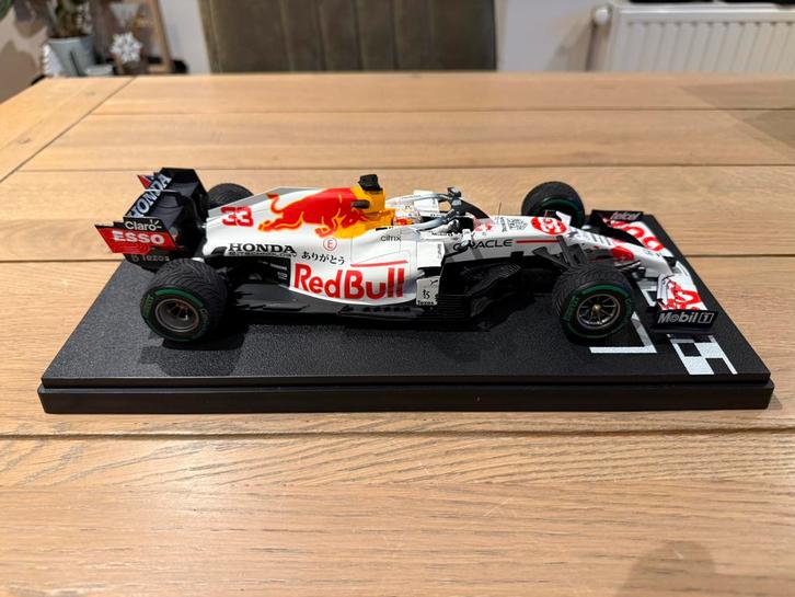 Red Bull RB16B Max Verstappen Turkse GP 1/18 modelauto Spark, Hobby en Vrije tijd, Modelauto's | 1:18, Zo goed als nieuw, Overige merken
