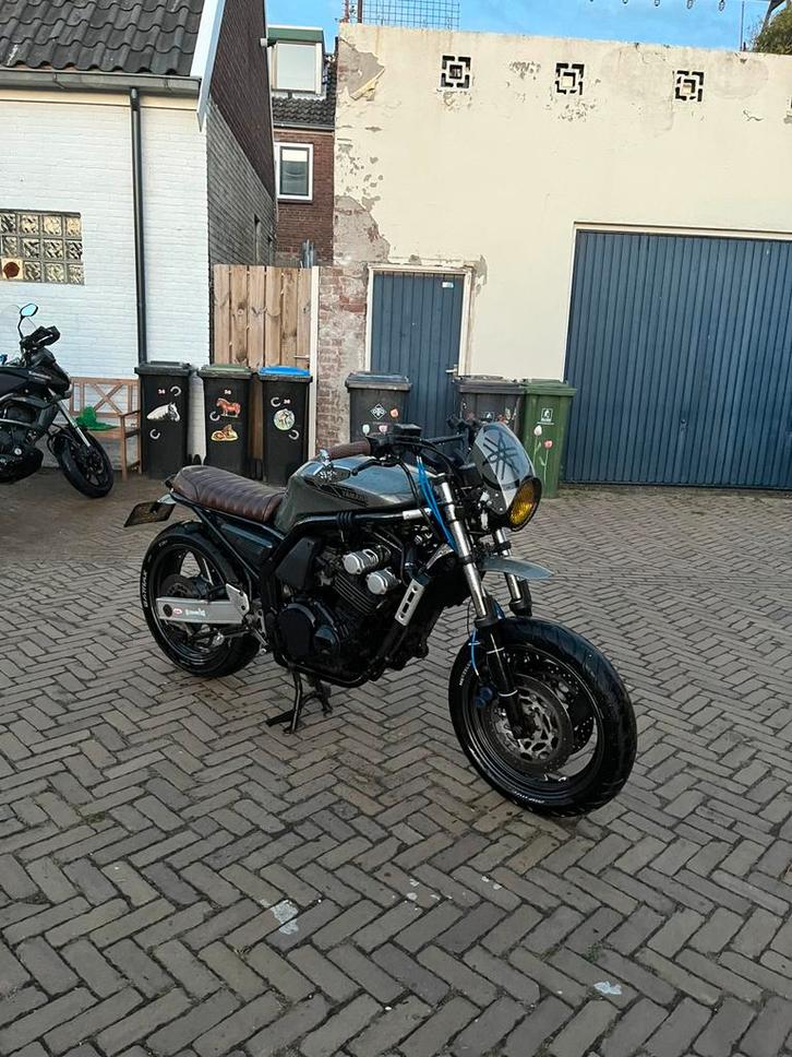 Yamaha fzs600 25kw caferacer, Motoren, Motoren | Kawasaki, Particulier, Naked bike, 12 t/m 35 kW, 4 cilinders, Minimaal motorrijbewijs A2