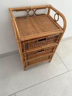 Rotan Nachtkastje met 2 Lades, Overige materialen, Gebruikt, Minder dan 45 cm, Ophalen of Verzenden