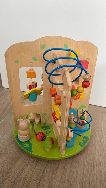 Houten activity toren van Ever Earth beschikbaar voor biedingen