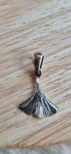 Zilveren kettinghanger Ginkgo Biloba, Nieuw, Ophalen of Verzenden, Kruis of Symbool, Zilver