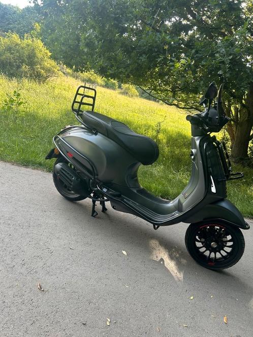 Vespa Sprint full option- Matgrijs -, Fietsen en Brommers, Brommers | Vespa, Gebruikt, Ophalen