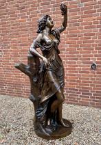 “Oogstfeest”levensgroot brons beeld, van vrouwelijk schoon!, Antiek en Kunst, Ophalen