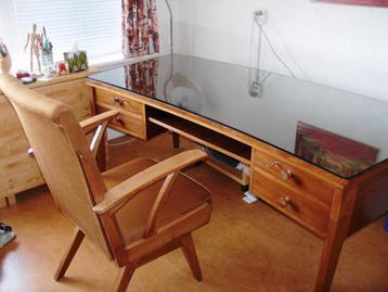 Uniek vintage bureau 50er jaren met stoel beschikbaar voor biedingen
