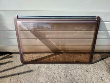 caravan raam 95 x 62 cm beschikbaar voor biedingen